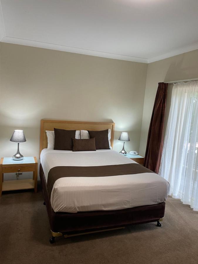 Noah'S Mid City Motor Inn Muswellbrook Bagian luar foto
