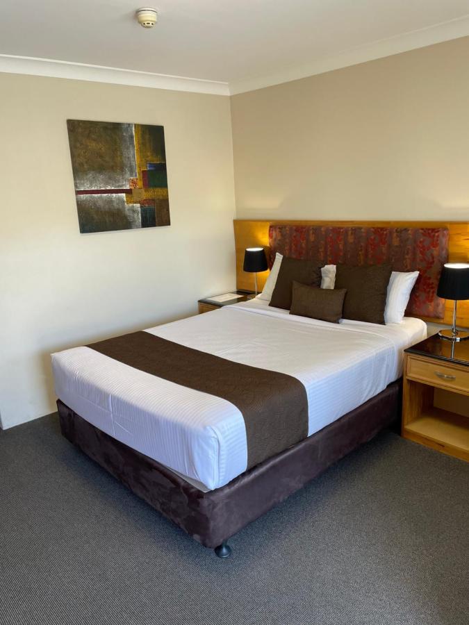 Noah'S Mid City Motor Inn Muswellbrook Bagian luar foto