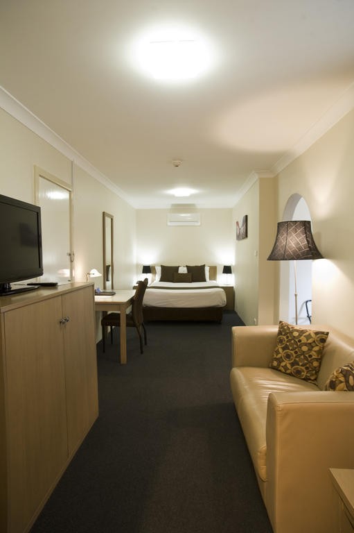 Noah'S Mid City Motor Inn Muswellbrook Bagian luar foto