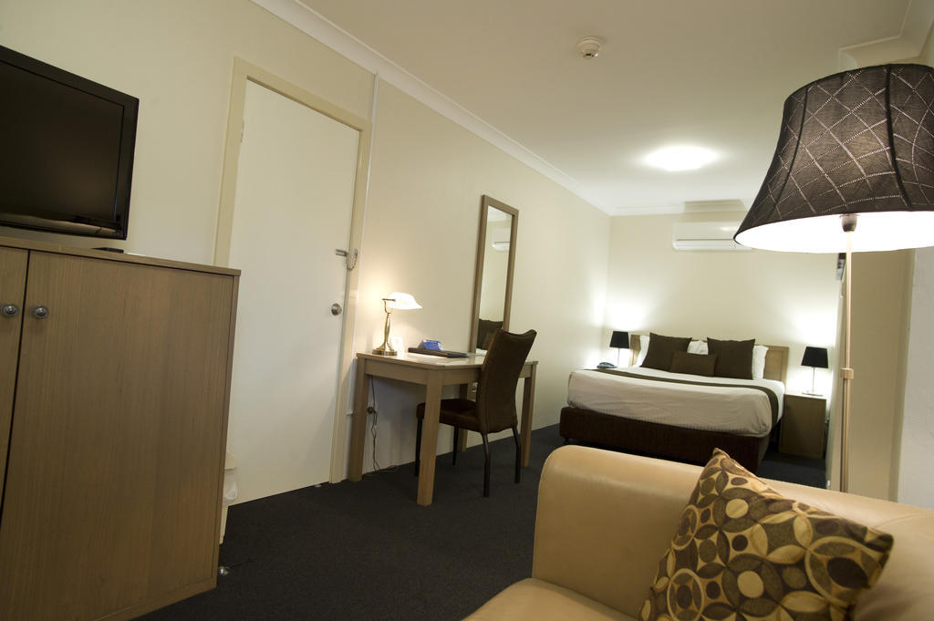 Noah'S Mid City Motor Inn Muswellbrook Ruang foto