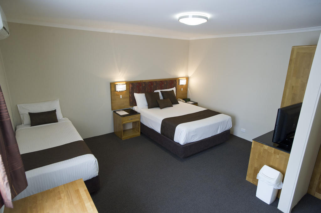 Noah'S Mid City Motor Inn Muswellbrook Bagian luar foto