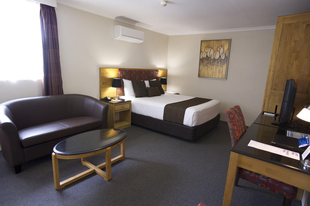Noah'S Mid City Motor Inn Muswellbrook Bagian luar foto